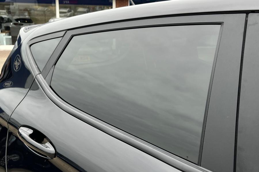 Ford Fiesta Photo autoimg-cca9e190bfb86ece5ca9e7b45c7db1d3b0580113.jpg