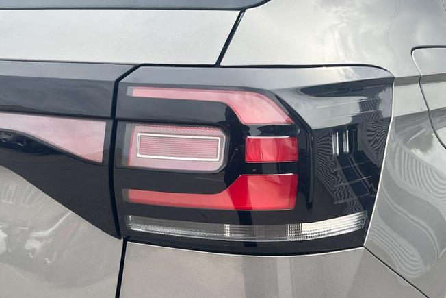 Volkswagen T-Cross Photo 18