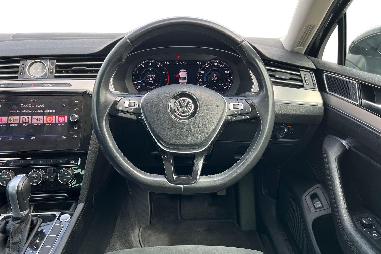 Volkswagen PASSAT Photo 10