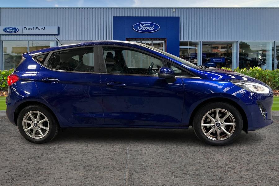 Ford FIESTA Photo autoimg-ccb33cd251e66619911d3cca0a6896b07255e76b.jpg