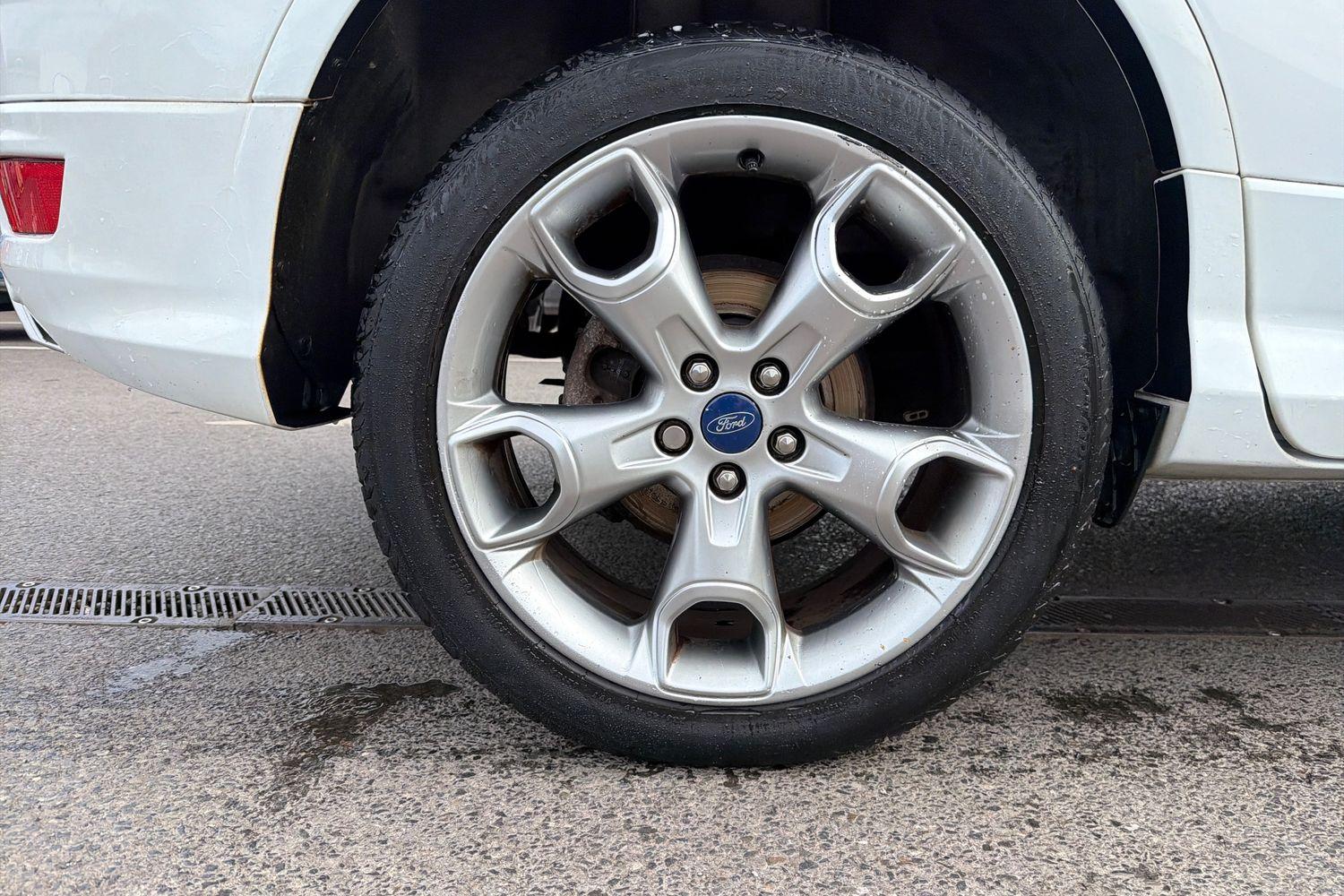 Ford KUGA Photo 7