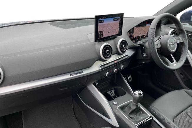 AUDI Q2 Photo 2