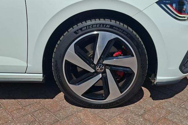 VOLKSWAGEN Polo Photo 5