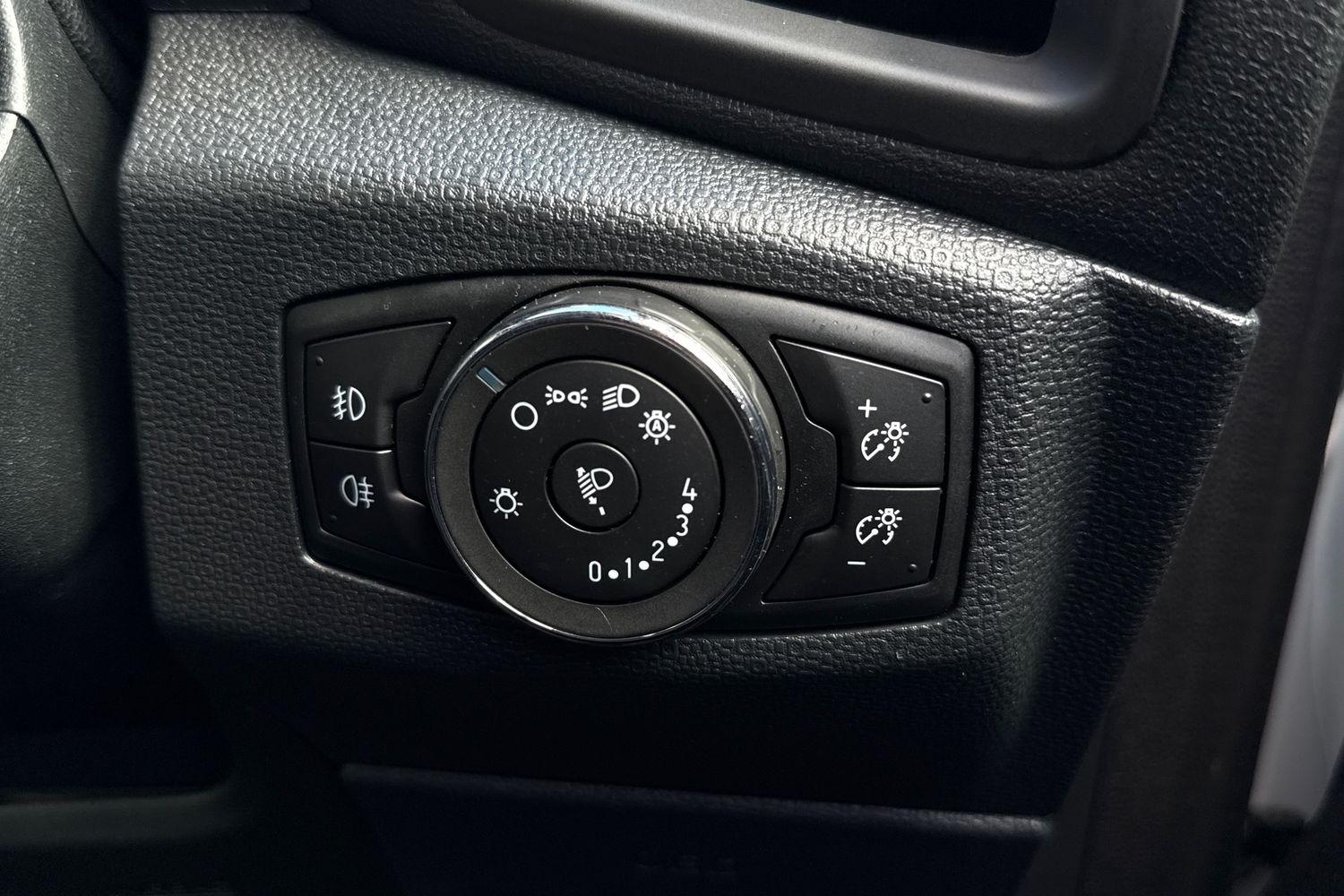 Ford EcoSport Photo 35