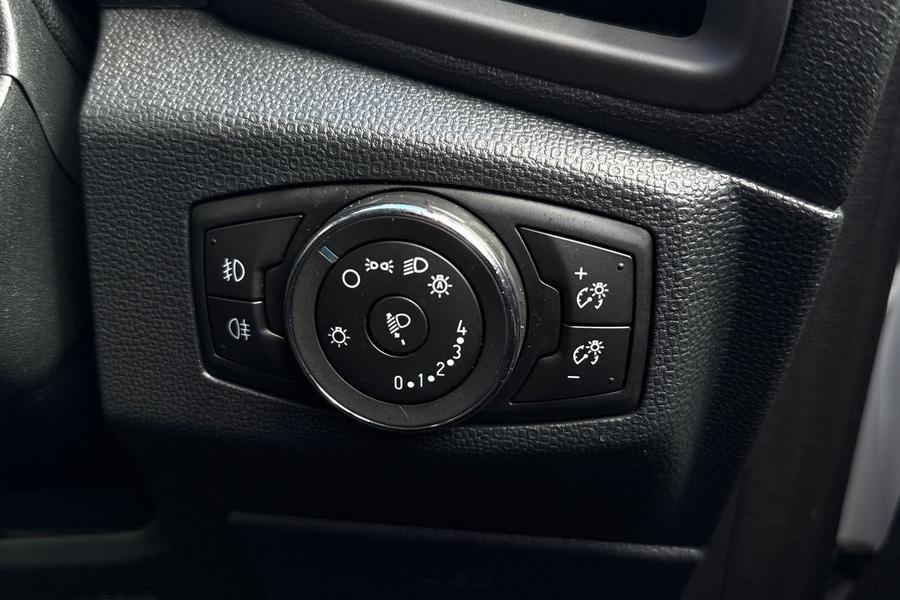 Ford EcoSport Photo autoimg-ccbc7d150d2892dfb7f84d03b421d0a3701a6f69.jpg