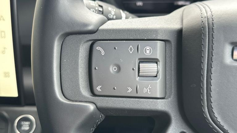 Used Land Rover Defender WF75HSC 29