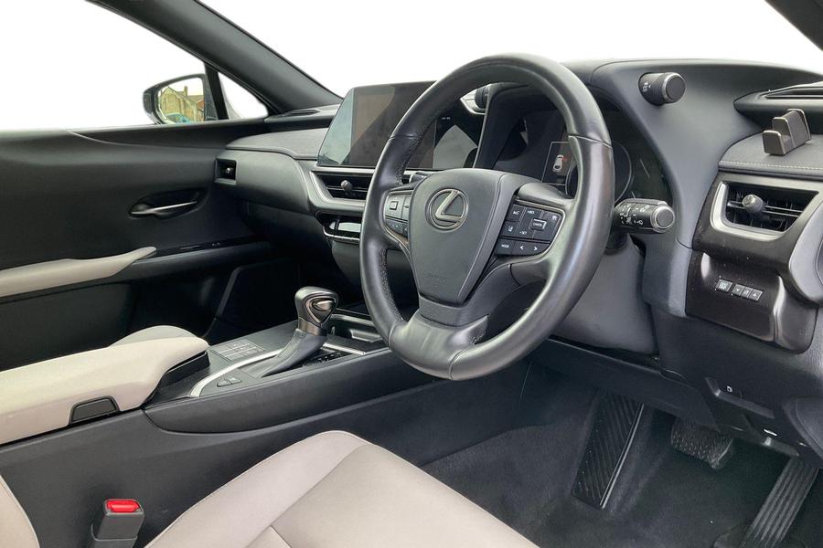 Lexus UX Photo autoimg-ccbe795dcb3af275f8769714d981ad1d479da999.jpg