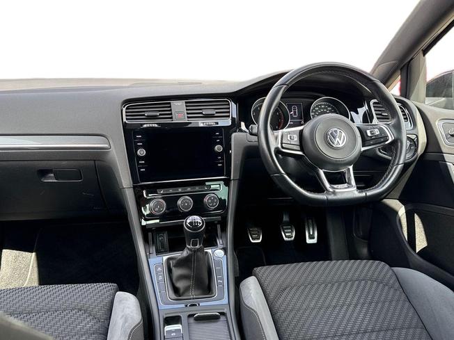 VOLKSWAGEN Golf Photo 11