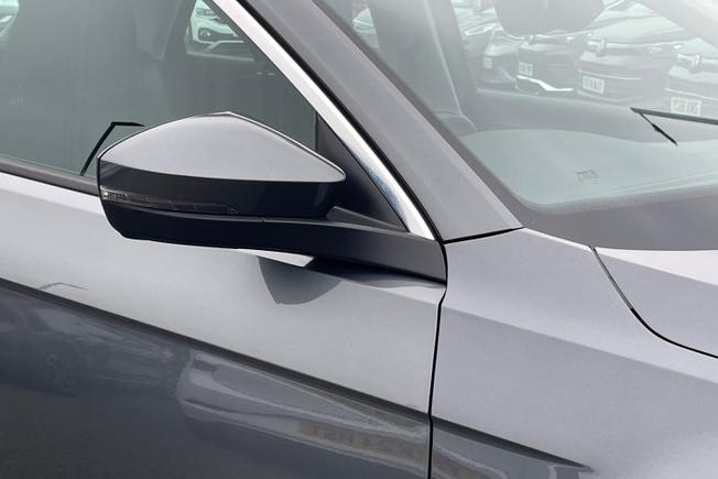Volkswagen T-Roc Photo 20