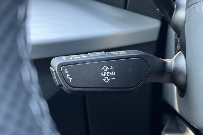 AUDI Q2 Photo 39