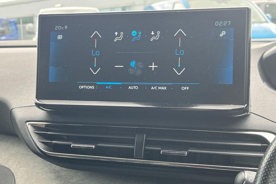 Peugeot 5008 Photo autoimg-cccc71e8c6459a12125f4a9d2efa80a588fb22dd.jpg