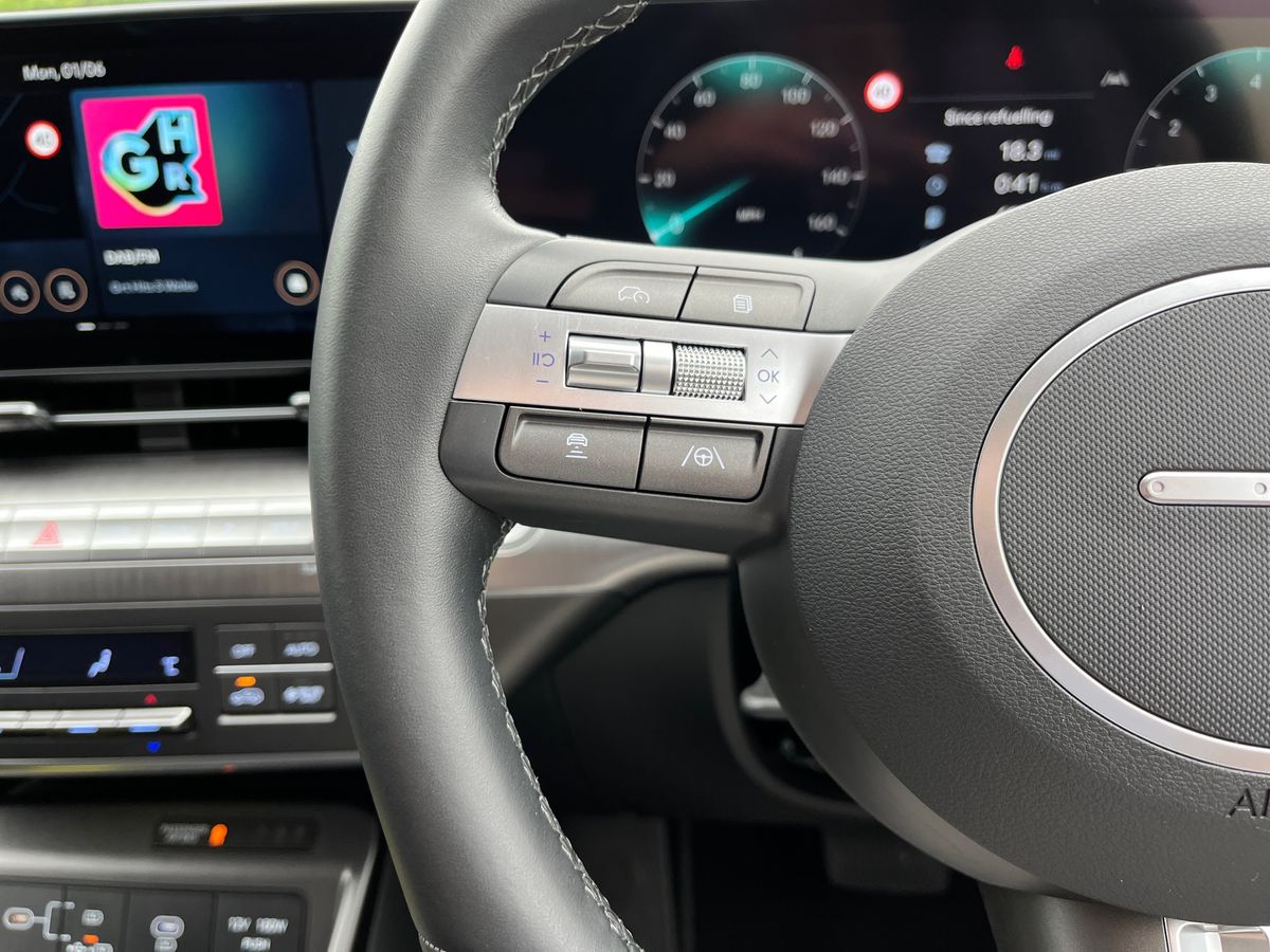 Hyundai KONA Photo 15