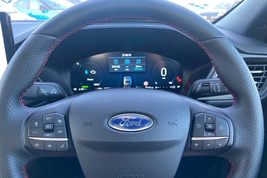 Ford KUGA Photo autoimg-cccfa5bf4d0b3a4d5308f0d3a4ed4a8662f65515.jpg