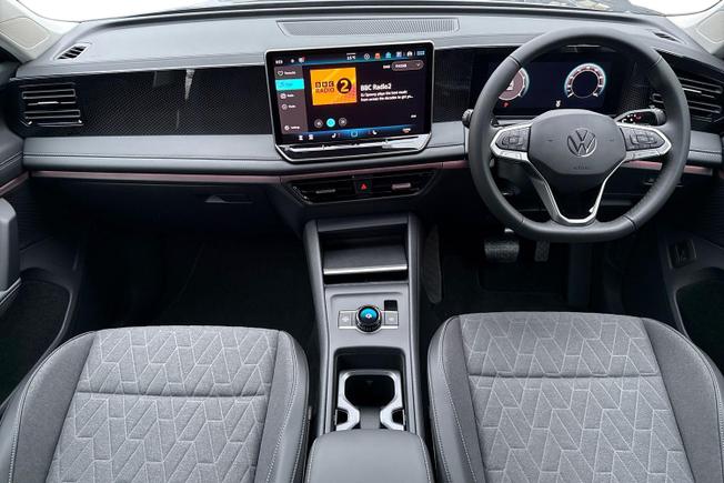 VOLKSWAGEN Tiguan Photo 10
