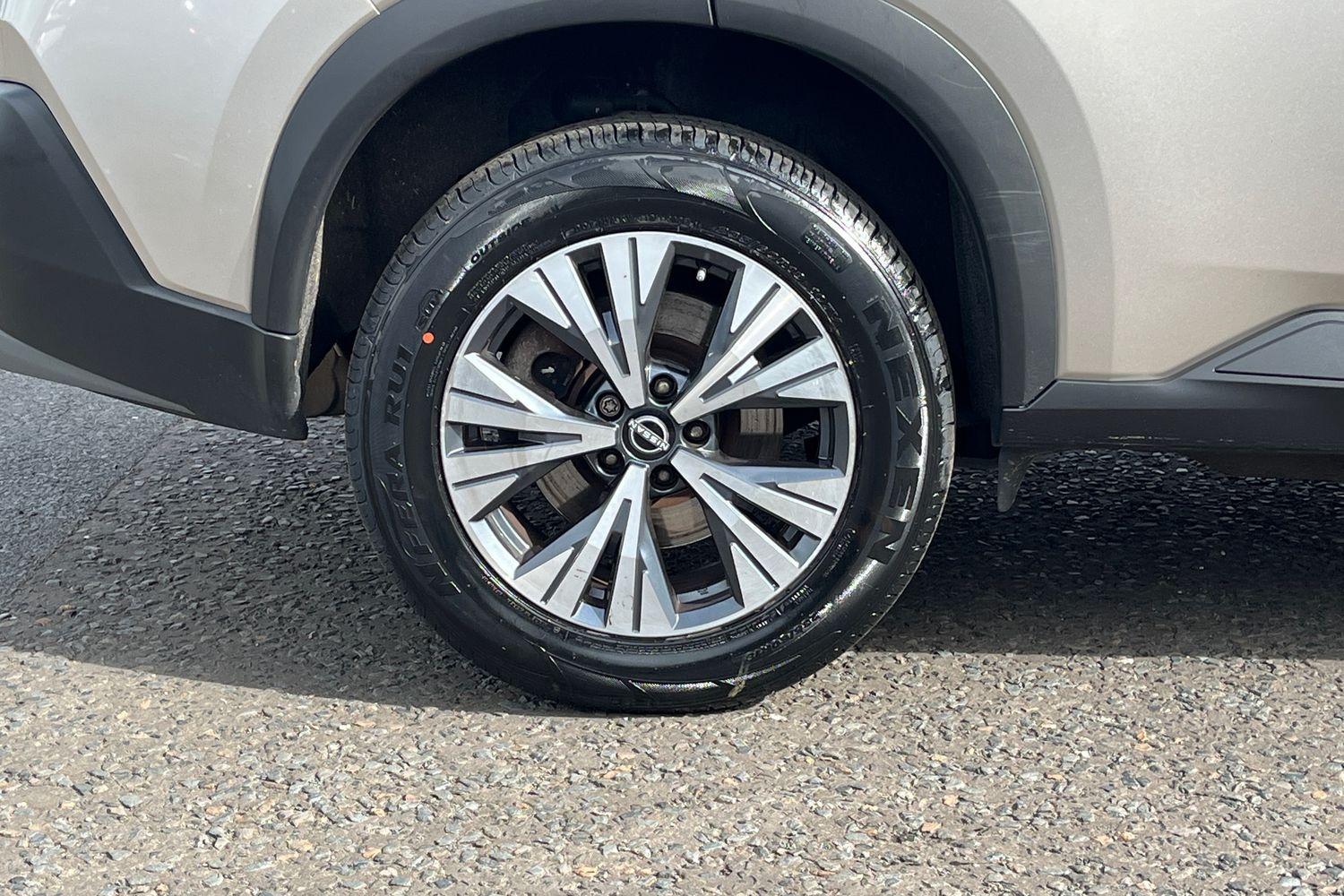 Nissan X-TRAIL Photo 7