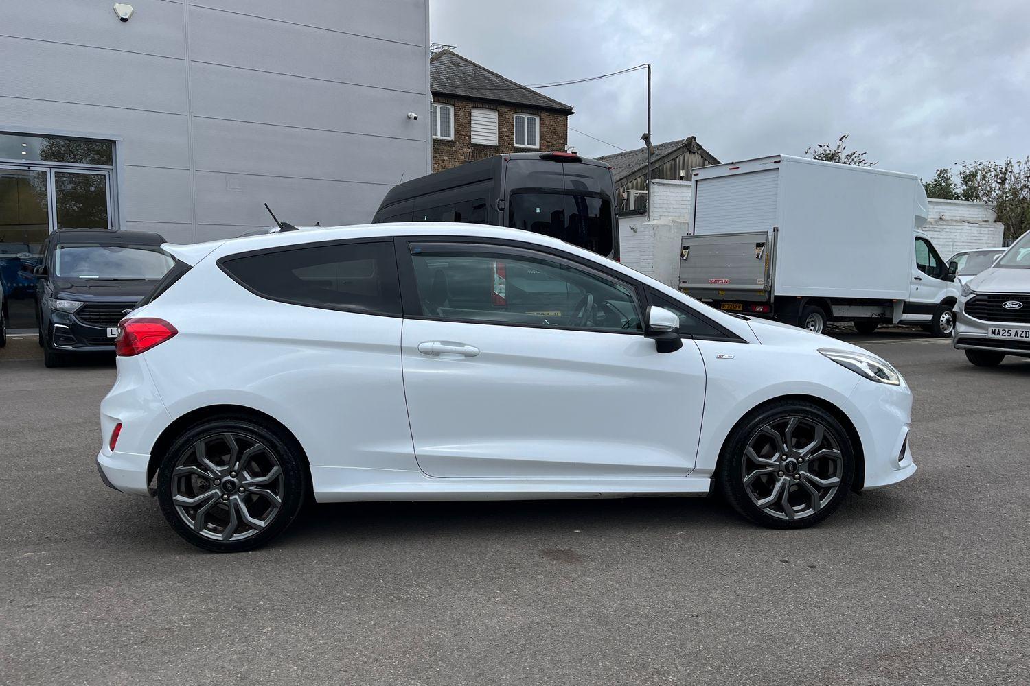 Ford Fiesta Photo 35