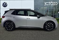 VOLKSWAGEN ID.3 Photo 4