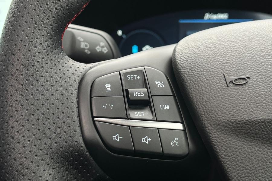 Ford Kuga Photo autoimg-ccdf513b625427ab3a4cfe5c30792bbcb9186676.jpg