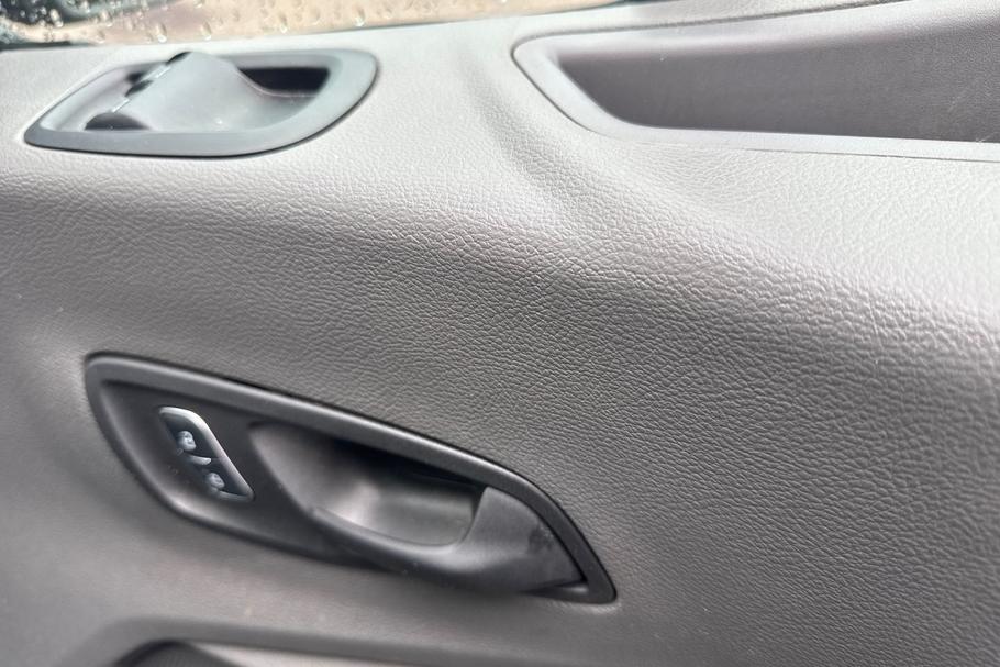 Used FORD TRANSIT WP75FYY 28