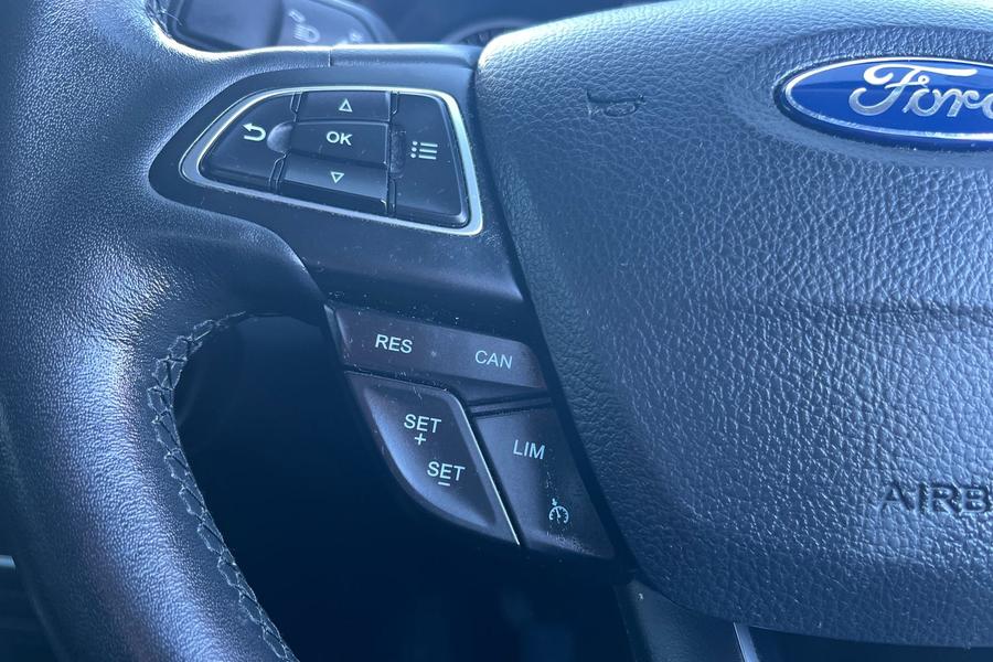 Ford ECOSPORT Photo autoimg-cce1d29747b3926cb9044fc02e54f049cc1fc4b9.jpg