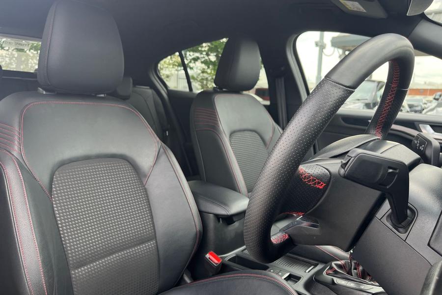 Ford FOCUS Photo autoimg-cce2d3473612ba8ad0809784fef444658561fd3a.jpg