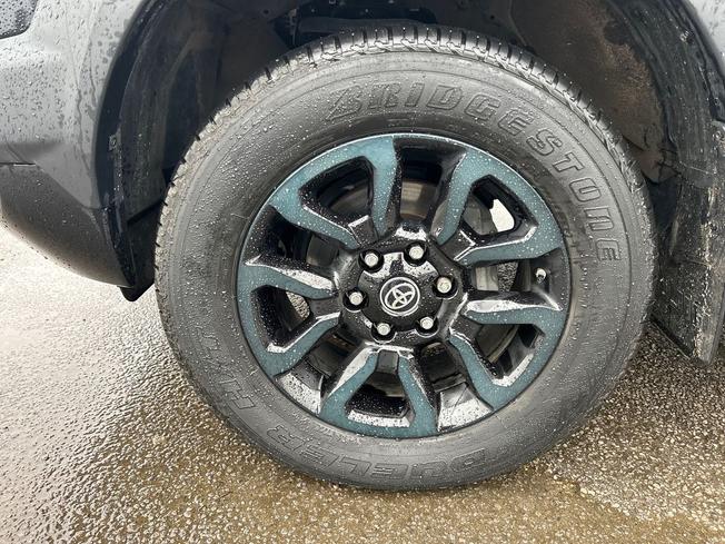 TOYOTA Hilux Photo 26