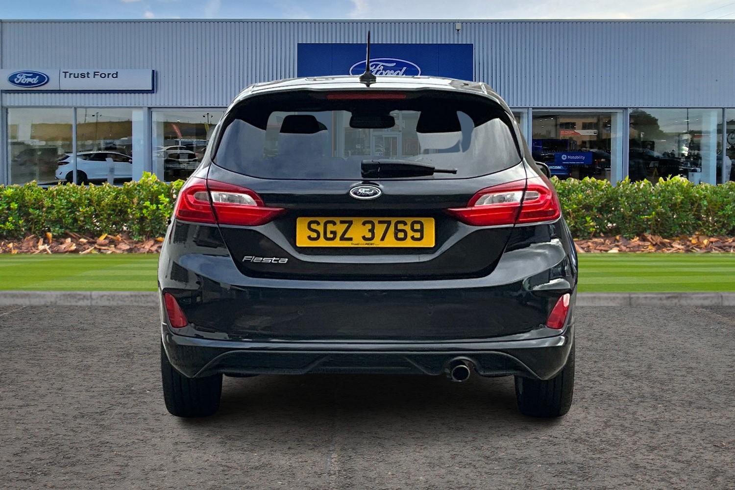 Ford FIESTA Photo 6