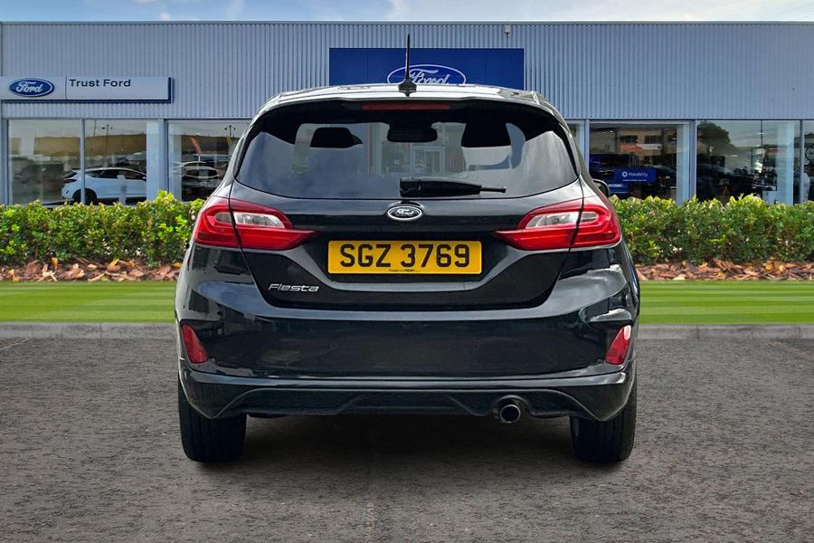 Ford FIESTA Photo autoimg-cce9d9d3e1c1766e3a883d1cbbad01a732376dde.jpg