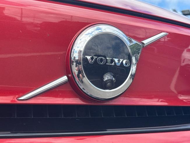 VOLVO C40 Photo 22