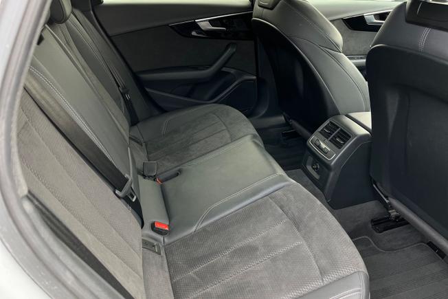 AUDI A4 Photo 45