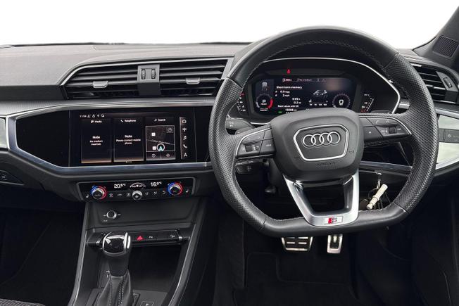 AUDI Q3 Photo 11