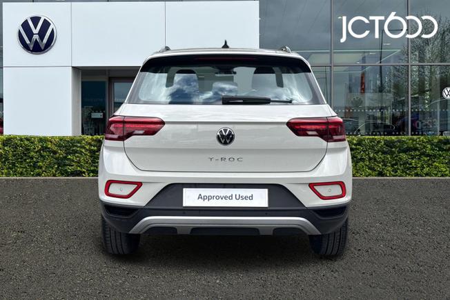 VOLKSWAGEN T-Roc Photo 7