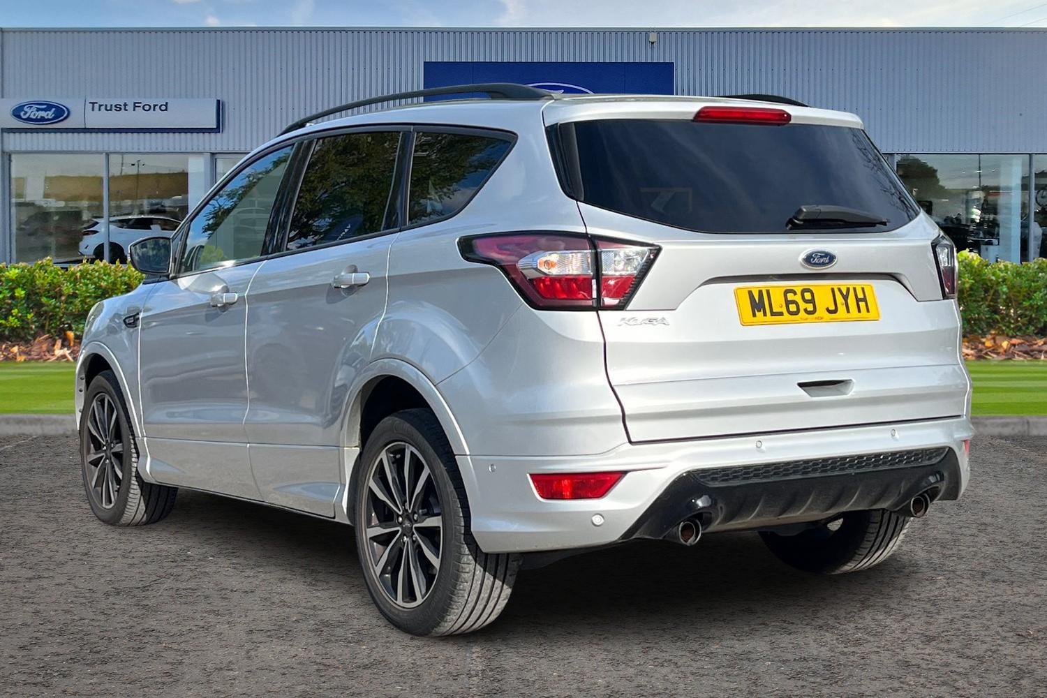 Ford Kuga Photo 1