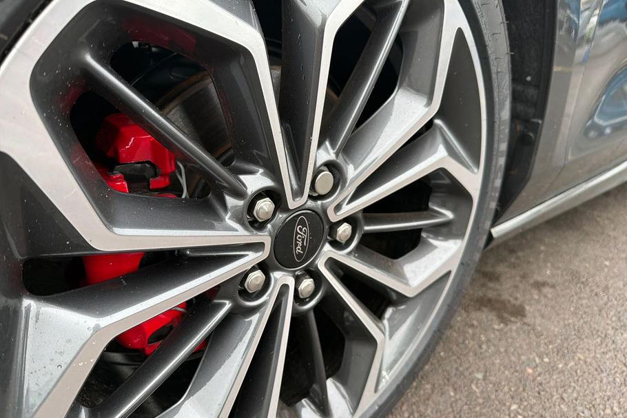 Used Ford FOCUS WR75UWH 37