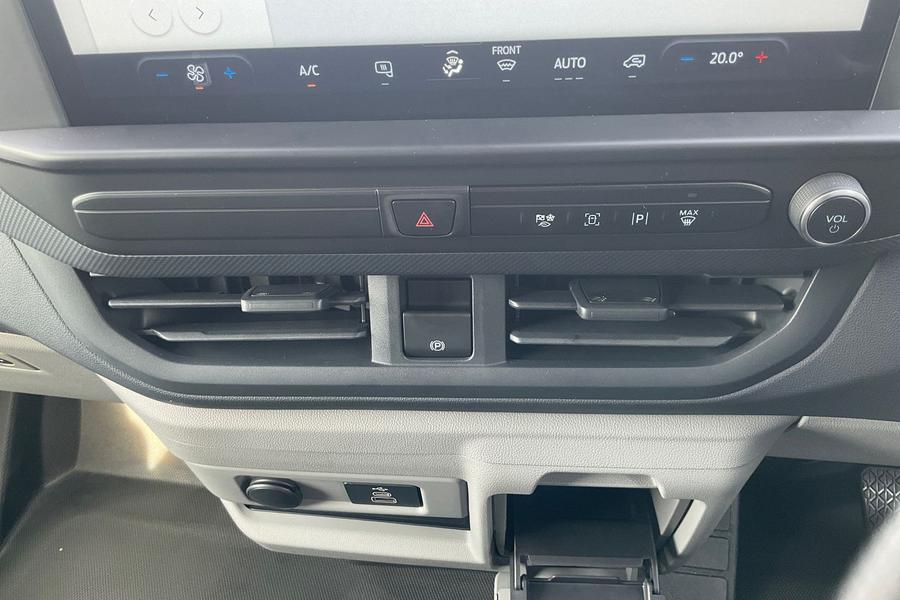 Ford E-Transit Custom Photo autoimg-ccff06049063543f2f09f9923e1314f55cc41f1e.jpg