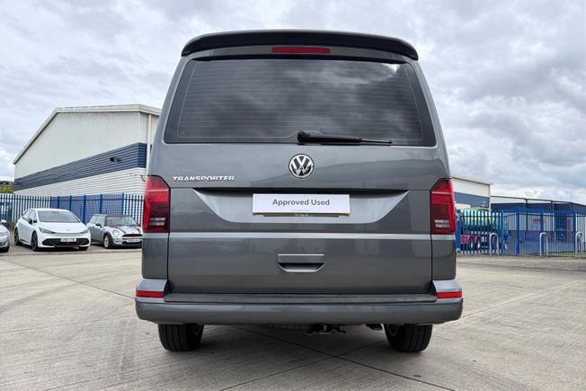 VOLKSWAGEN Transporter Shuttle Photo 26