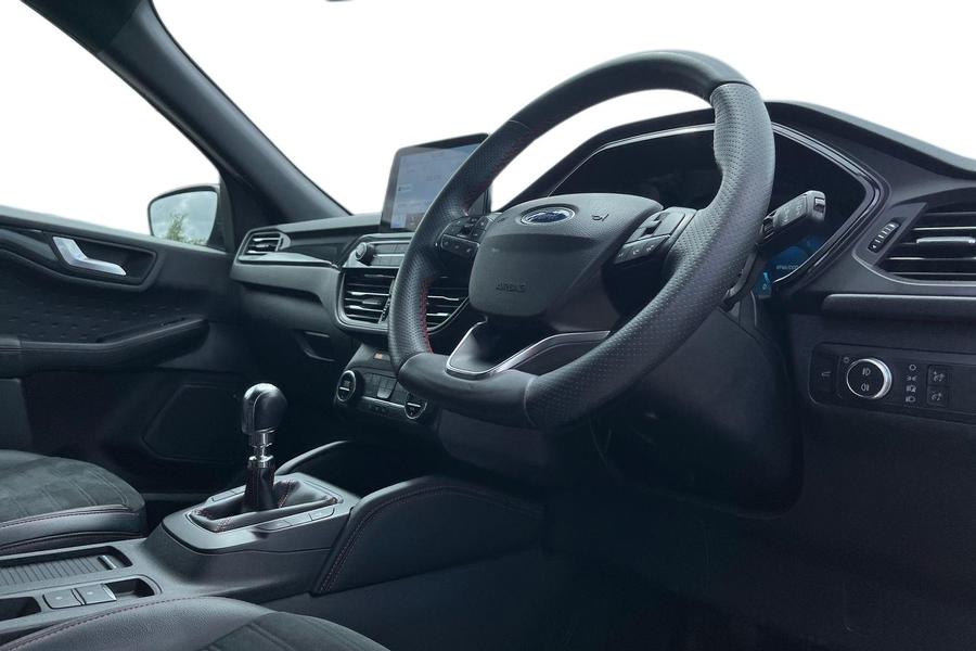 Ford Kuga Photo autoimg-ccffb4edd8dff5702472174d14d8d726a984c729.jpg