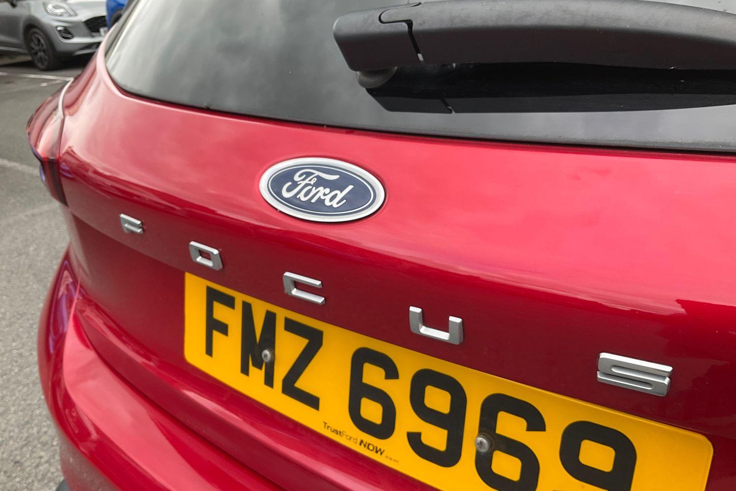 Ford FOCUS Photo 39