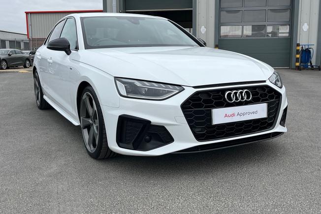 AUDI A4 Photo 22