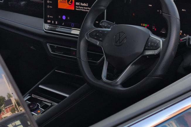 VOLKSWAGEN Tiguan Photo 39