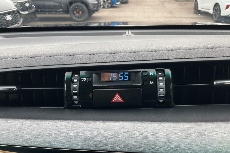 Toyota Hilux Photo autoimg-cd0aa814d5d849e33dcc04955669b7eaad264153.jpg