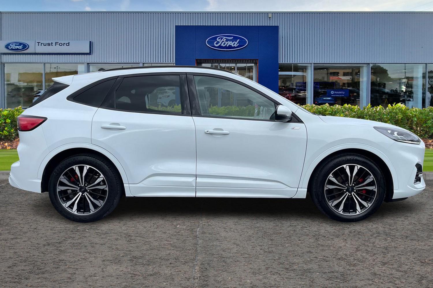 Ford KUGA Photo 2