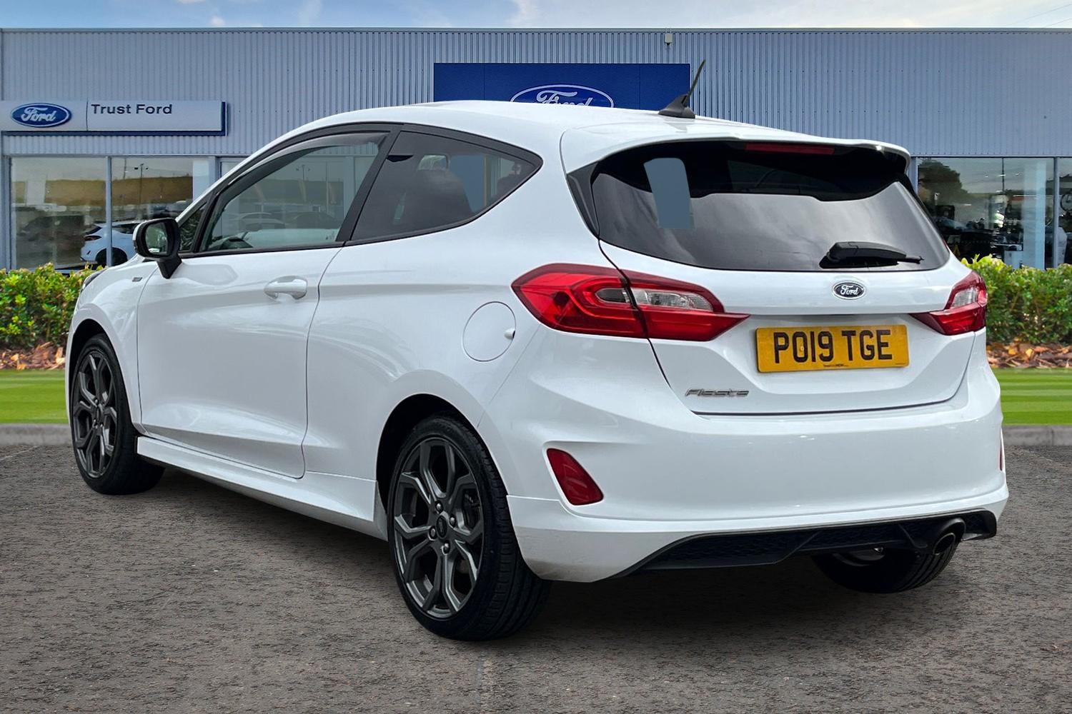 Ford Fiesta Photo 1