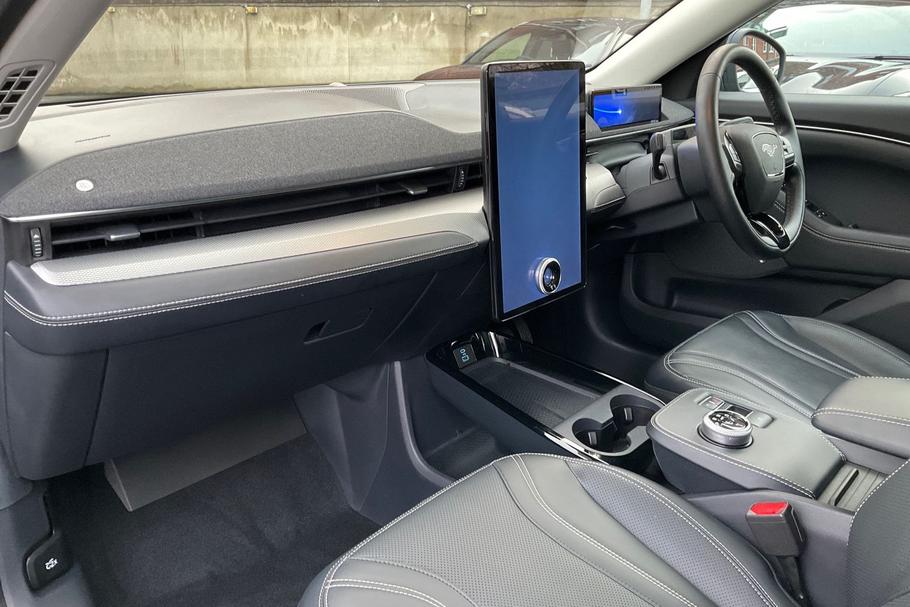 Used Ford MUSTANG MACH-E YF73OFY 18