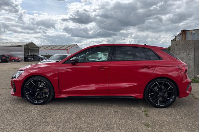 AUDI RS3 Photo 51