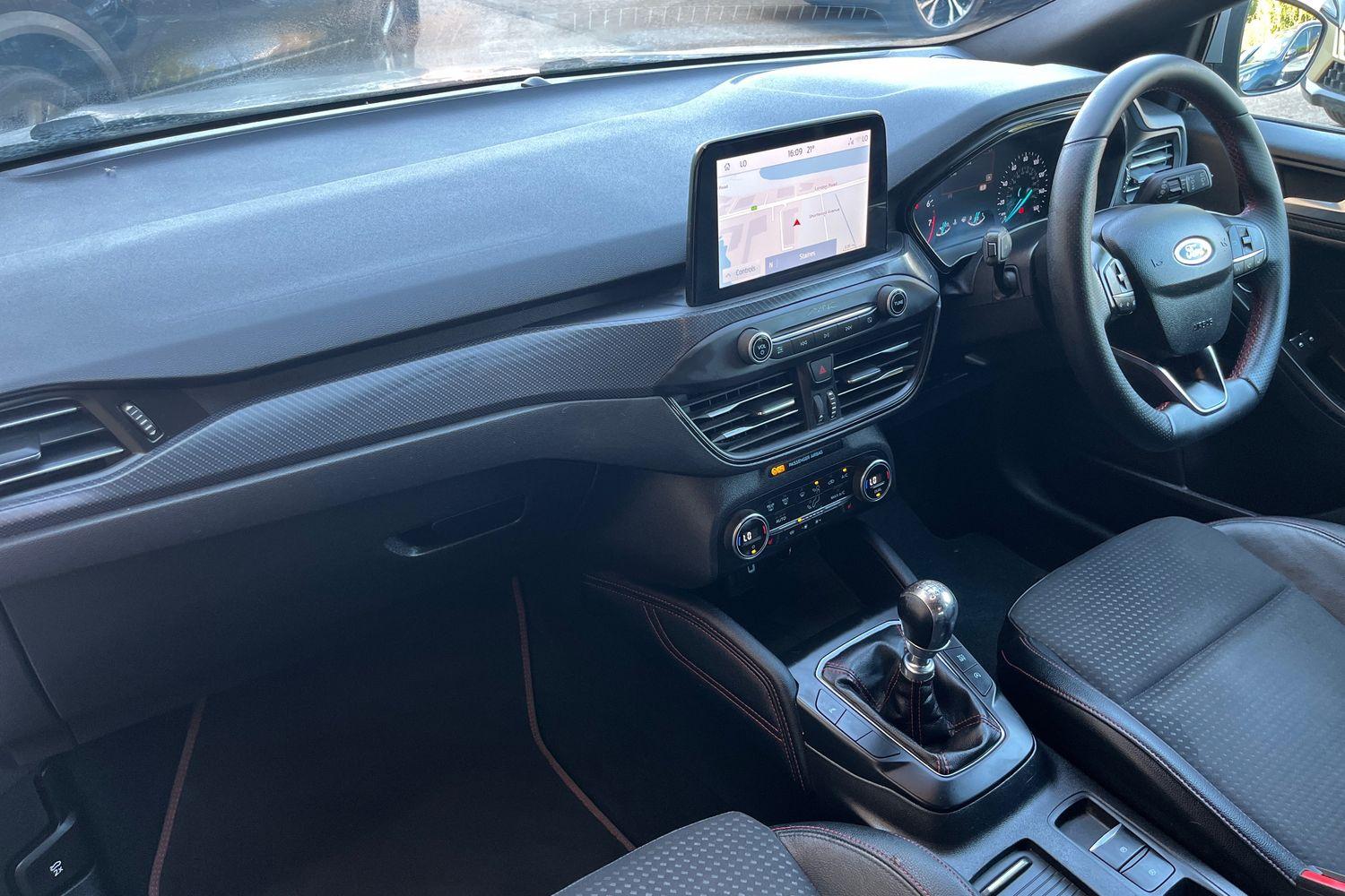 Ford Focus Photo 17