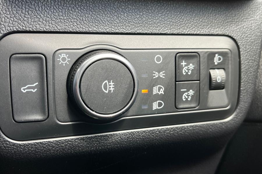 Ford KUGA Photo autoimg-cd17eb5a257680fdbb0311e2ddeb25758461f4fb.jpg
