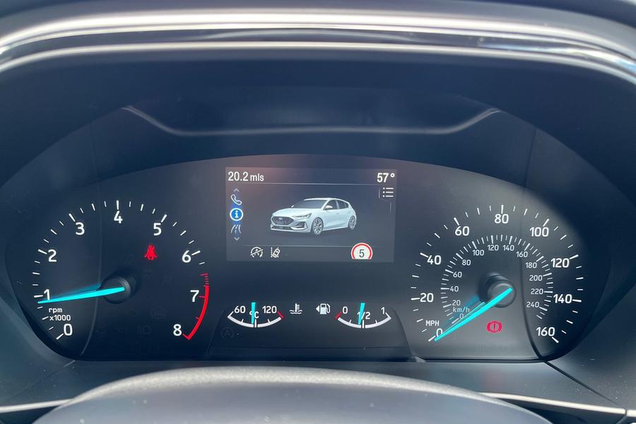 Ford Focus Photo autoimg-cd196eea636b561a0d2e398b7a597d86c18f85e9.jpg