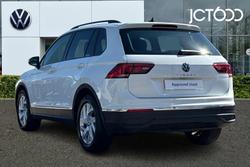 VOLKSWAGEN Tiguan Photo 3