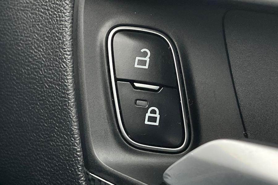 Ford FOCUS Photo autoimg-cd1f6e188c42be63f133c8a69c03cea83b1a9722.jpg